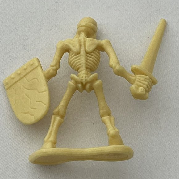 Lot Of Five Mini Plastic Battling Skeleton Pirate Figures Toysmith - Picture 6 of 14